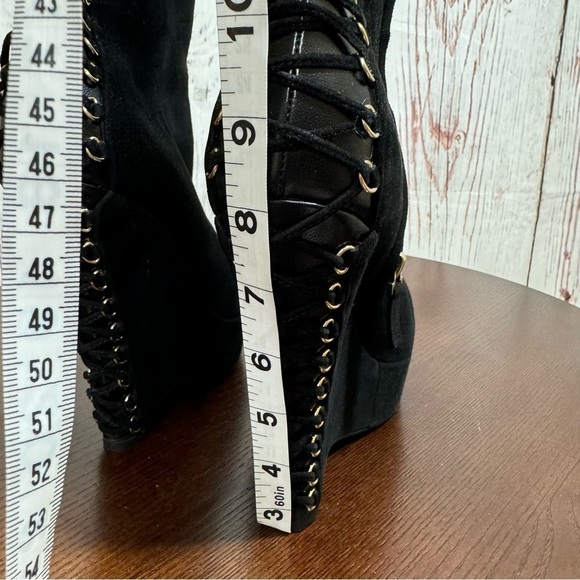 YSL YVES SAINT LAURENT MADGE ANKLE BOOTIE. Side Zip with corset detail 37.5 EUC - Picture 11 of 14